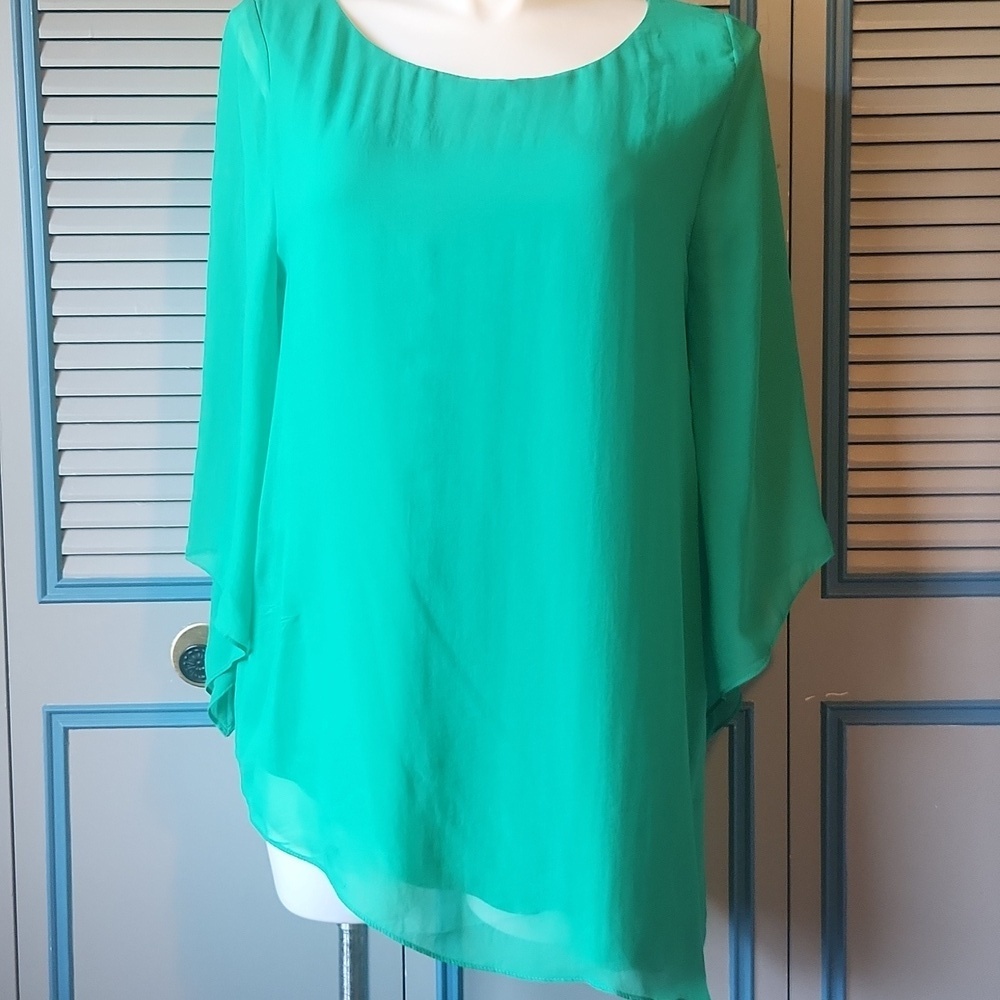 Chico’s Vibrant Green Blouse - Picture 2 of 14